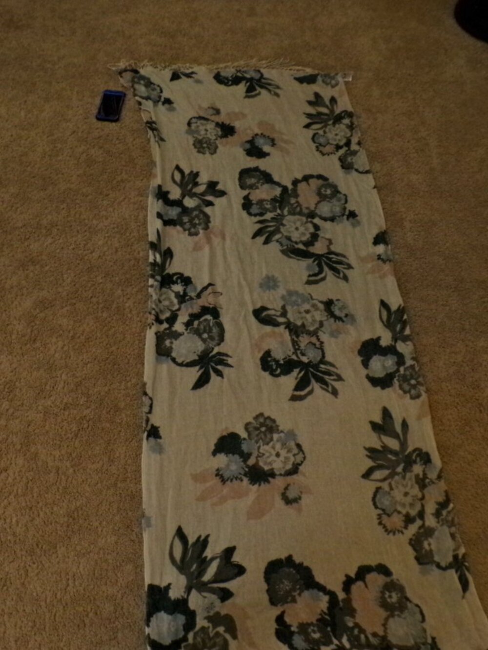 H&M Floral Fringe Wrap Scarf Shawl – One Size - Picture 4 of 4